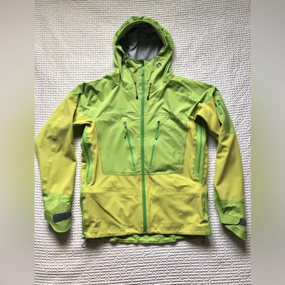 Norrona Lofoten Hybrid Shell